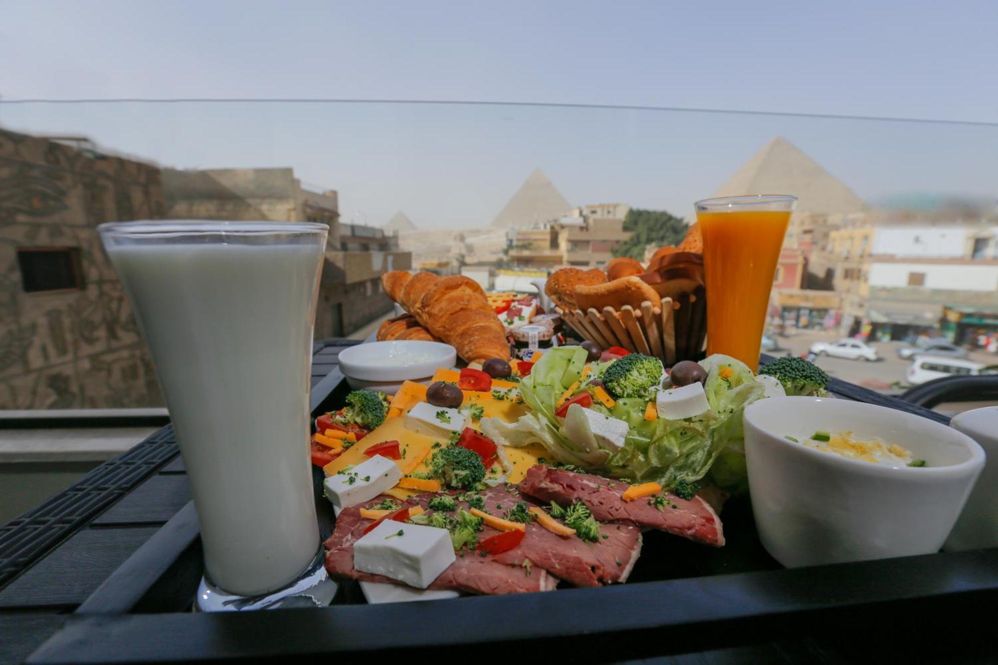 Steps In Pyramids View Kafret el-Gabal Exterior foto